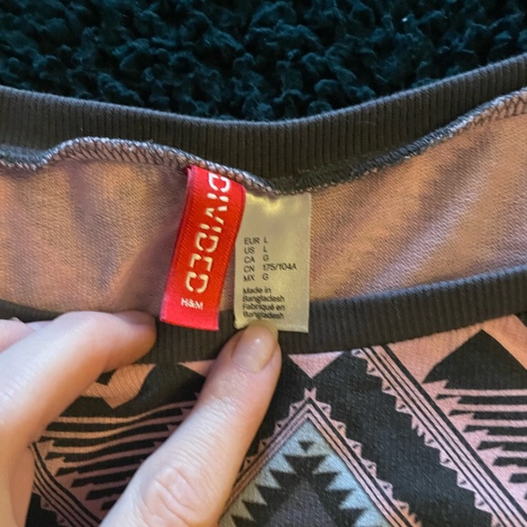 Pullover - Picture 2 of 2